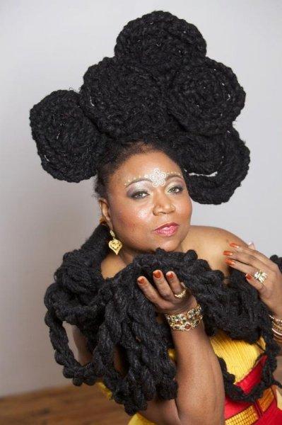 Dünyanın en uzun rasta saçlı kadını: Asha Mandela