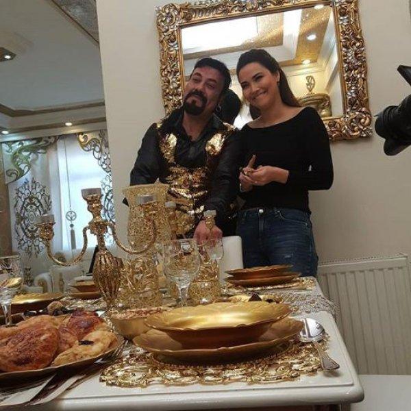 Kobra Murat evinin kapılarını açtı 