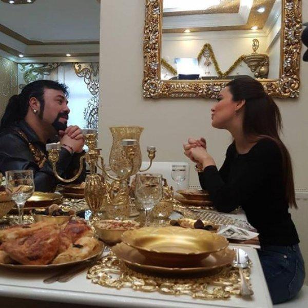 Kobra Murat evinin kapılarını açtı 