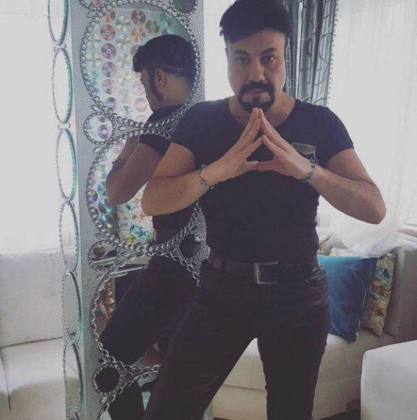 Kobra Murat evinin kapılarını açtı 