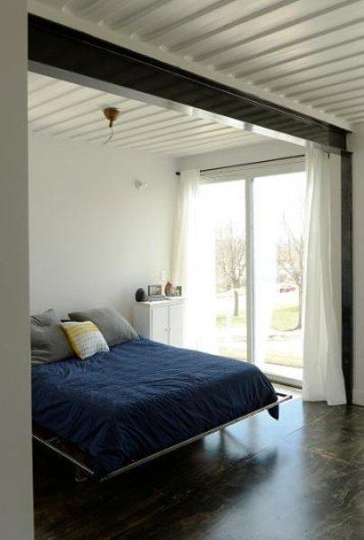 ABD'li çift  konteynırlardan villa yaptı