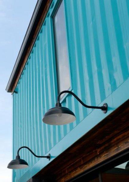 ABD'li çift  konteynırlardan villa yaptı