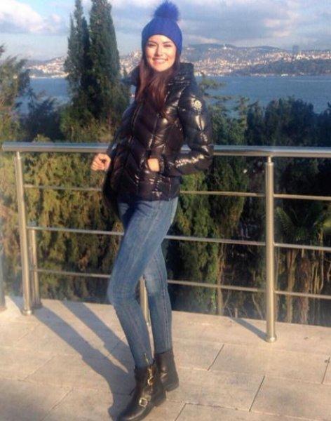 Fahriye Evcen gelinlik giydi