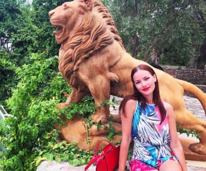 Fahriye Evcen gelinlik giydi