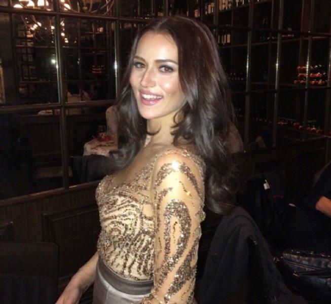 Fahriye Evcen gelinlik giydi