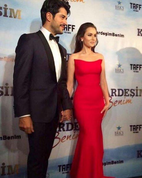 Fahriye Evcen gelinlik giydi