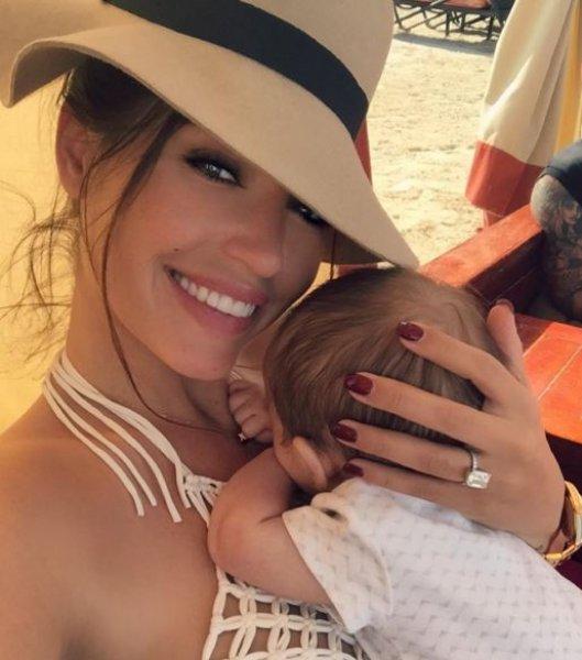 Yolanthe oğluyla bir örnek