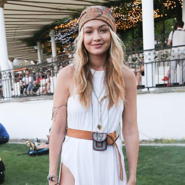 Gigi Hadid sevgilisiyle romantik pozlar verdi 