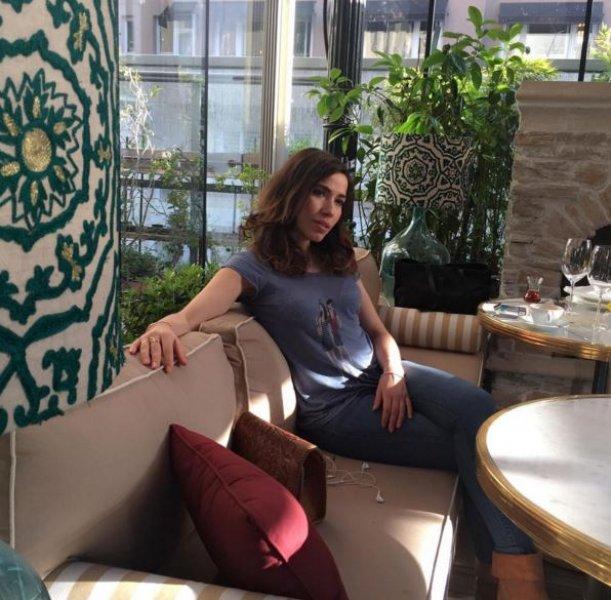 Burcu Güneş Konyaspor için marş yaptı