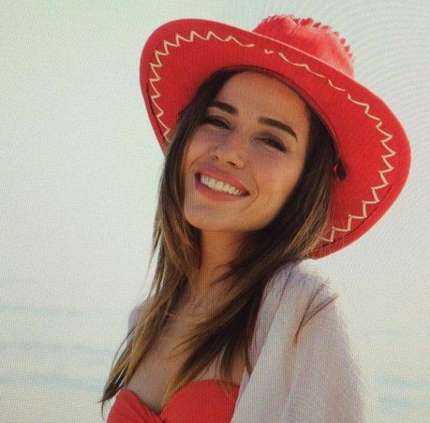 Burcu Güneş Konyaspor için marş yaptı