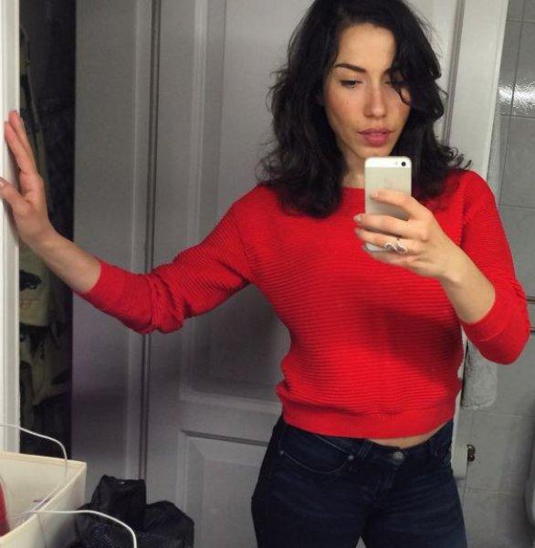 Burcu Güneş Konyaspor için marş yaptı