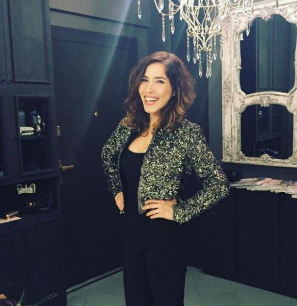 Burcu Güneş Konyaspor için marş yaptı