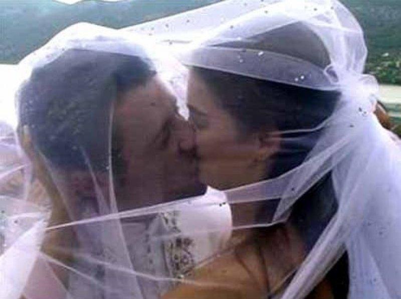 Ünlülerin az bilinen düğün fotoğrafları