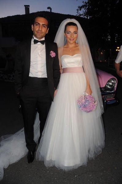 Ünlülerin az bilinen düğün fotoğrafları