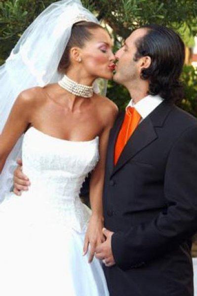 Ünlülerin az bilinen düğün fotoğrafları