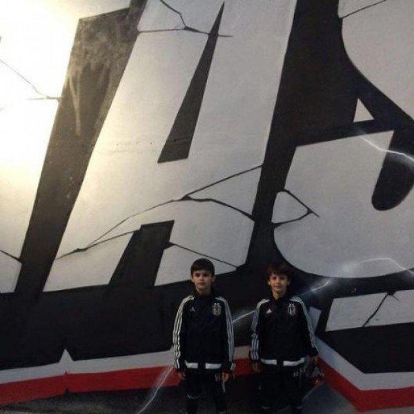 Ünlüler Vodafone Arena'da