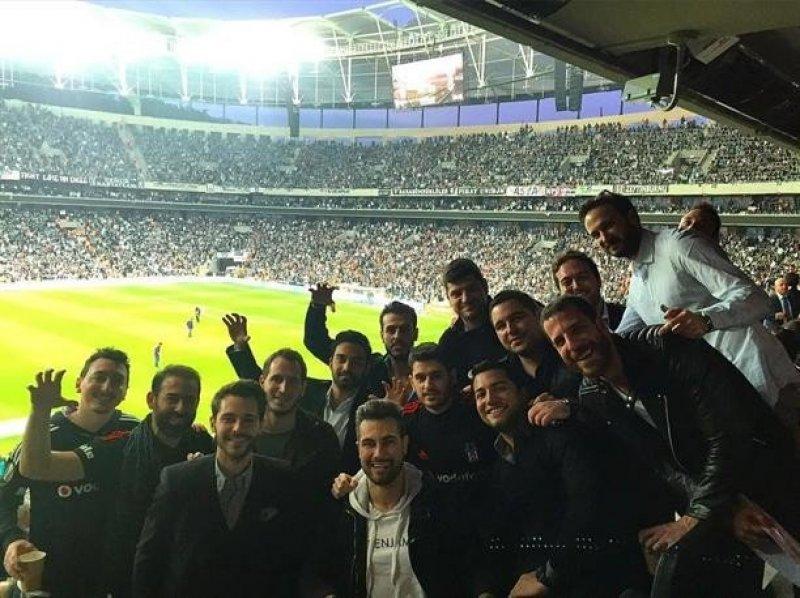 Ünlüler Vodafone Arena'da