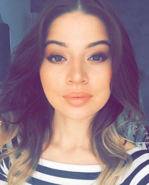 Hadise ve kız kardeşlerinin inanılmaz benzerliği