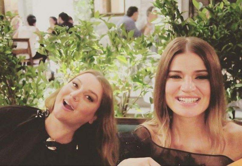 Hadise ve kız kardeşlerinin inanılmaz benzerliği