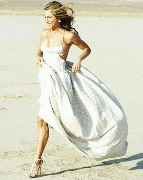 Jennifer Aniston 12 yıl sonra yeniden dünya güzeli