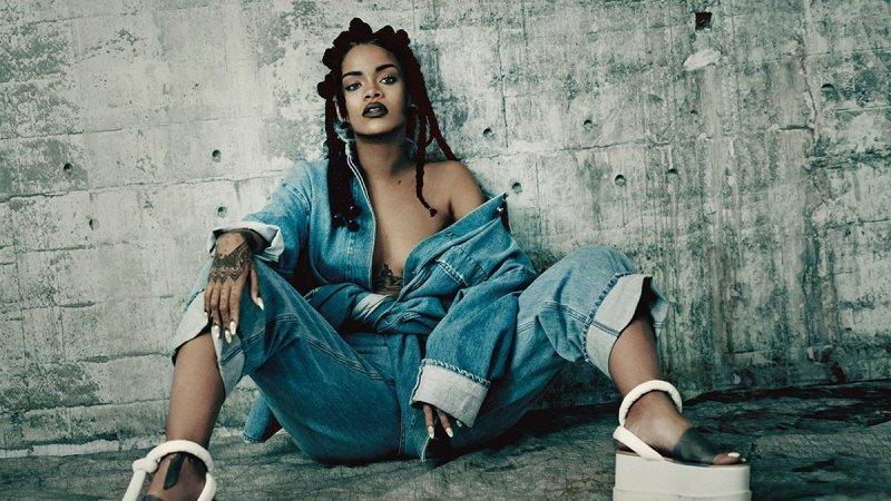 Rihanna'nın yeni çorap koleksiyonu