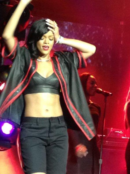 Rihanna'nın yeni çorap koleksiyonu