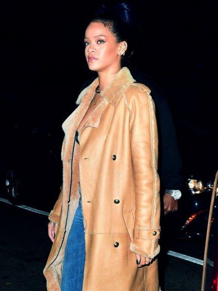 Rihanna'nın yeni çorap koleksiyonu