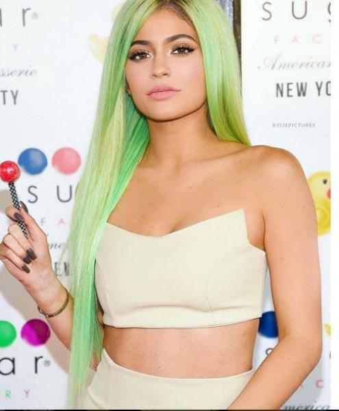 Estetik sonrası Kylie Jenner'ın değişimi 