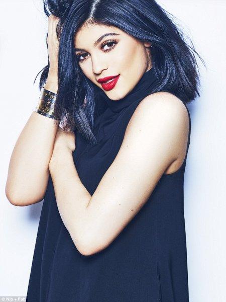 Estetik sonrası Kylie Jenner'ın değişimi 