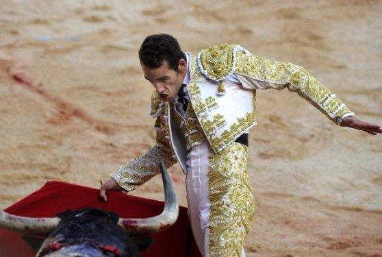  Boğa güreşinde boynuzlanan matadorlar