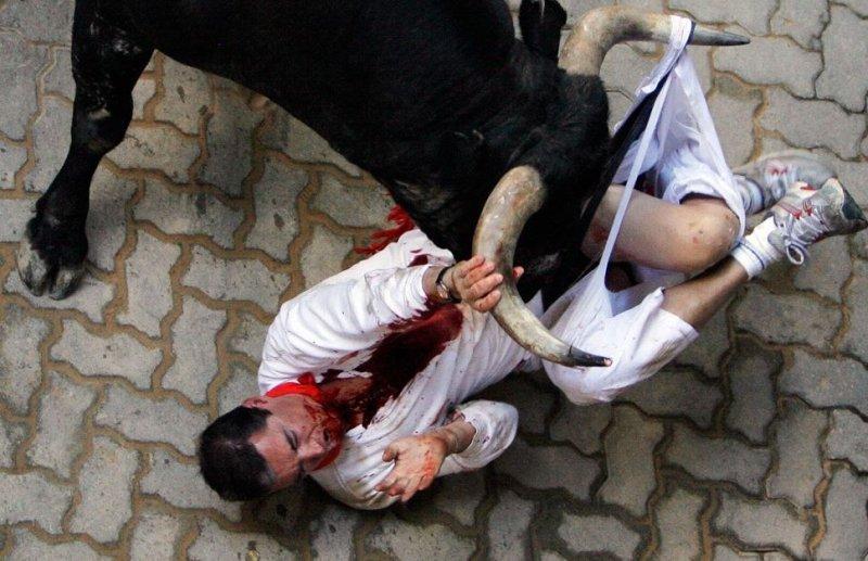  Boğa güreşinde boynuzlanan matadorlar