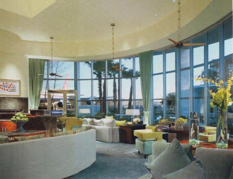 Ünlü aktör John Travolta'nın muhteşem evi 