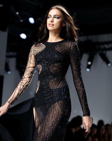 Irina Shayk başörtü taktı