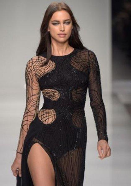 Irina Shayk başörtü taktı