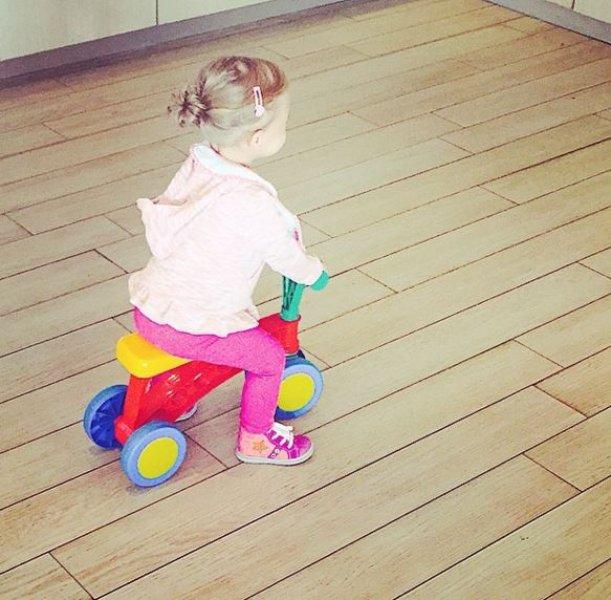 Meryem Uzerli'nin kızı Lara ilk kez görüntülendi