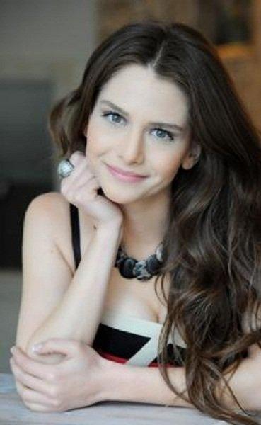 Keremcem'in sevgilisi Ezgi Asaroğlu