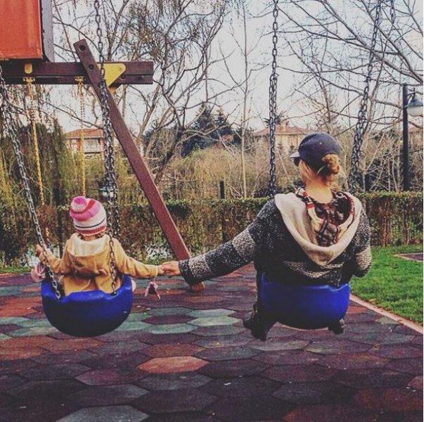 Meryem Uzerli'nin kızı Lara ilk kez görüntülendi