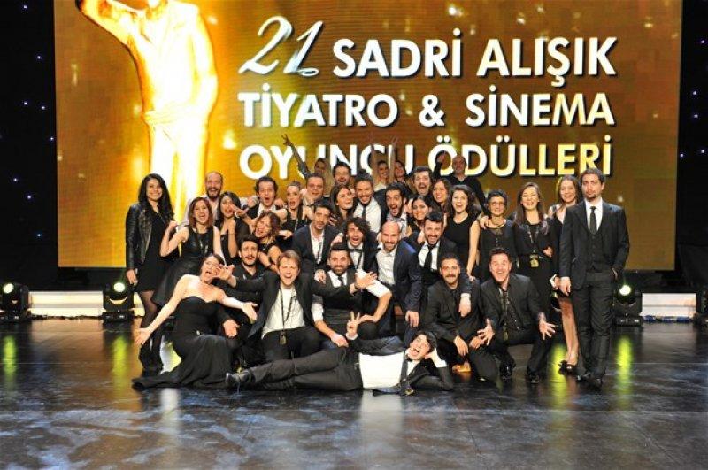 21. Sadri Alışık Tiyatro ve Sinema Ödülleri sahiplerini buldu 