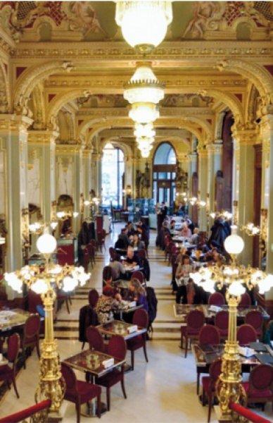 Budapeşte doğal güzellikleriyle büyülüyor