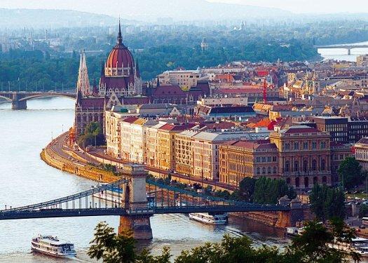 Budapeşte doğal güzellikleriyle büyülüyor