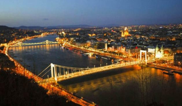 Budapeşte doğal güzellikleriyle büyülüyor