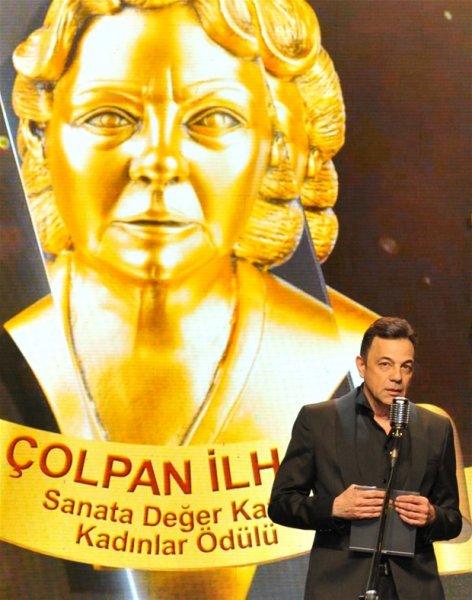 21. Sadri Alışık Tiyatro ve Sinema Ödülleri sahiplerini buldu 