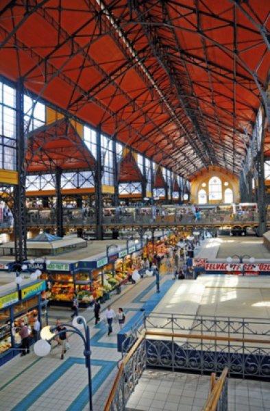 Budapeşte doğal güzellikleriyle büyülüyor