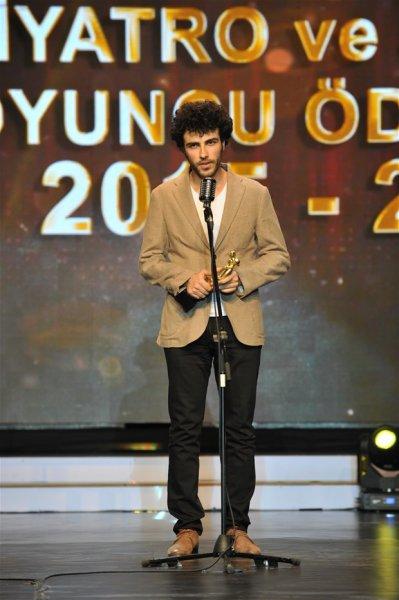 21. Sadri Alışık Tiyatro ve Sinema Ödülleri sahiplerini buldu 