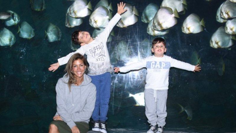 Çağla Şıkel oğullarıyla Anneler Günü'nü kutladı