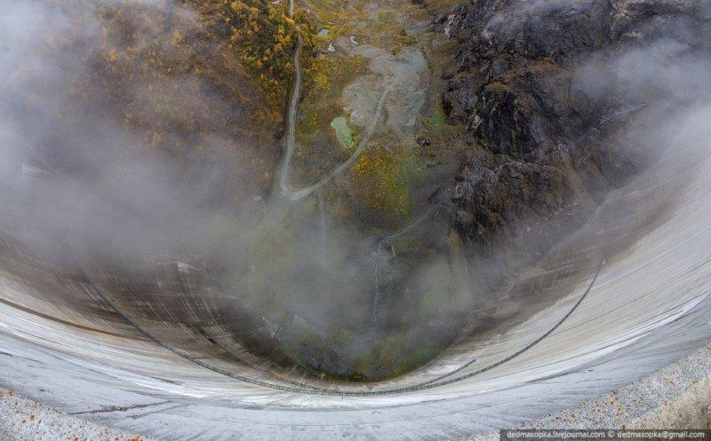 İsviçre'nin Mauvoisin Barajından muhteşem manzara 