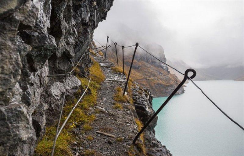 İsviçre'nin Mauvoisin Barajından muhteşem manzara 
