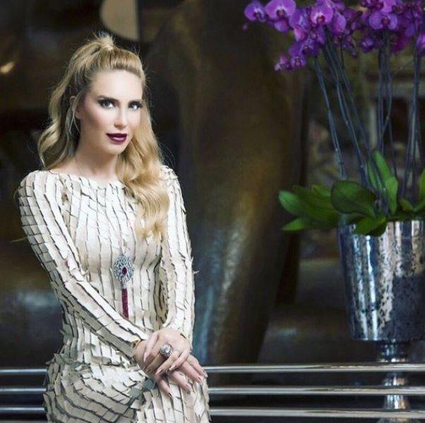 Işıl Reçber kızıyla podyumda 