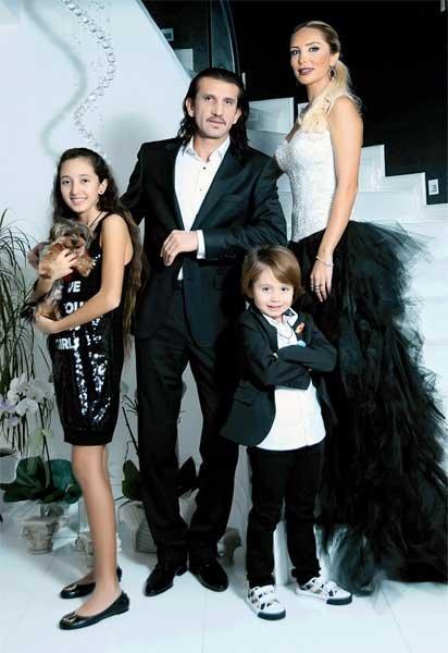 Işıl Reçber kızıyla podyumda 