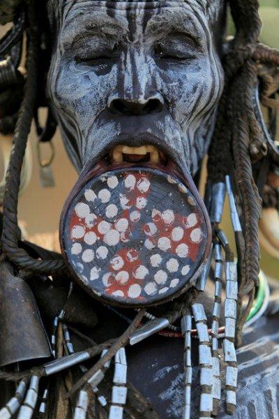 Etiyopya'nın cesur Hamar kabilesi kadınları